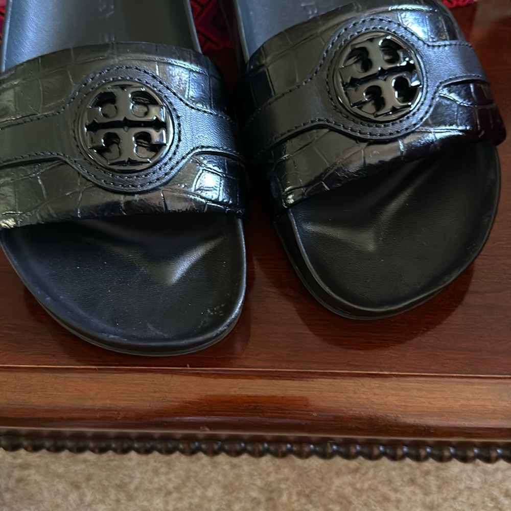 Beautiful Tori Burch slides in perfect black